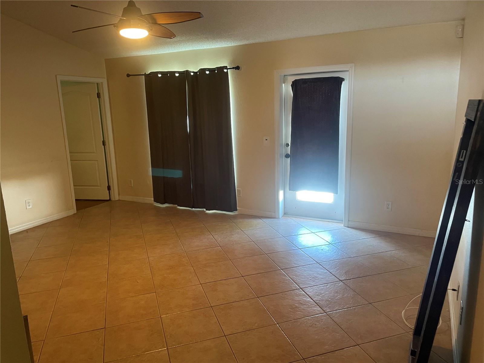 Image 4 of 6 For 538 Lakeview Court