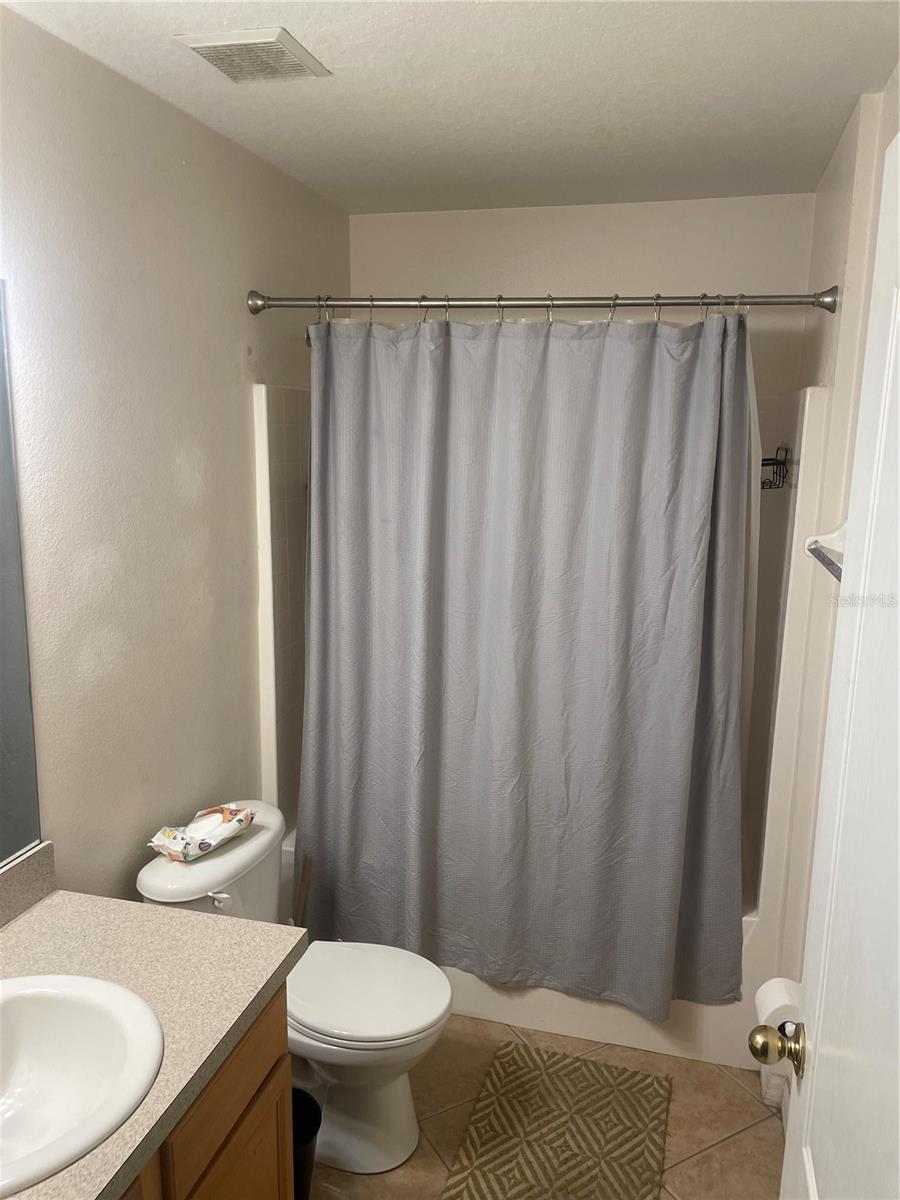 Image 5 of 6 For 538 Lakeview Court