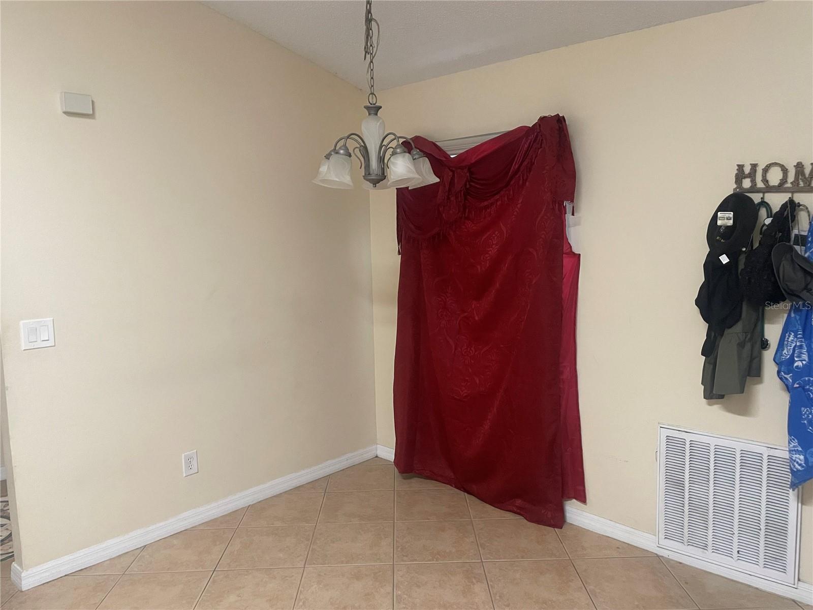 Image 6 of 6 For 538 Lakeview Court