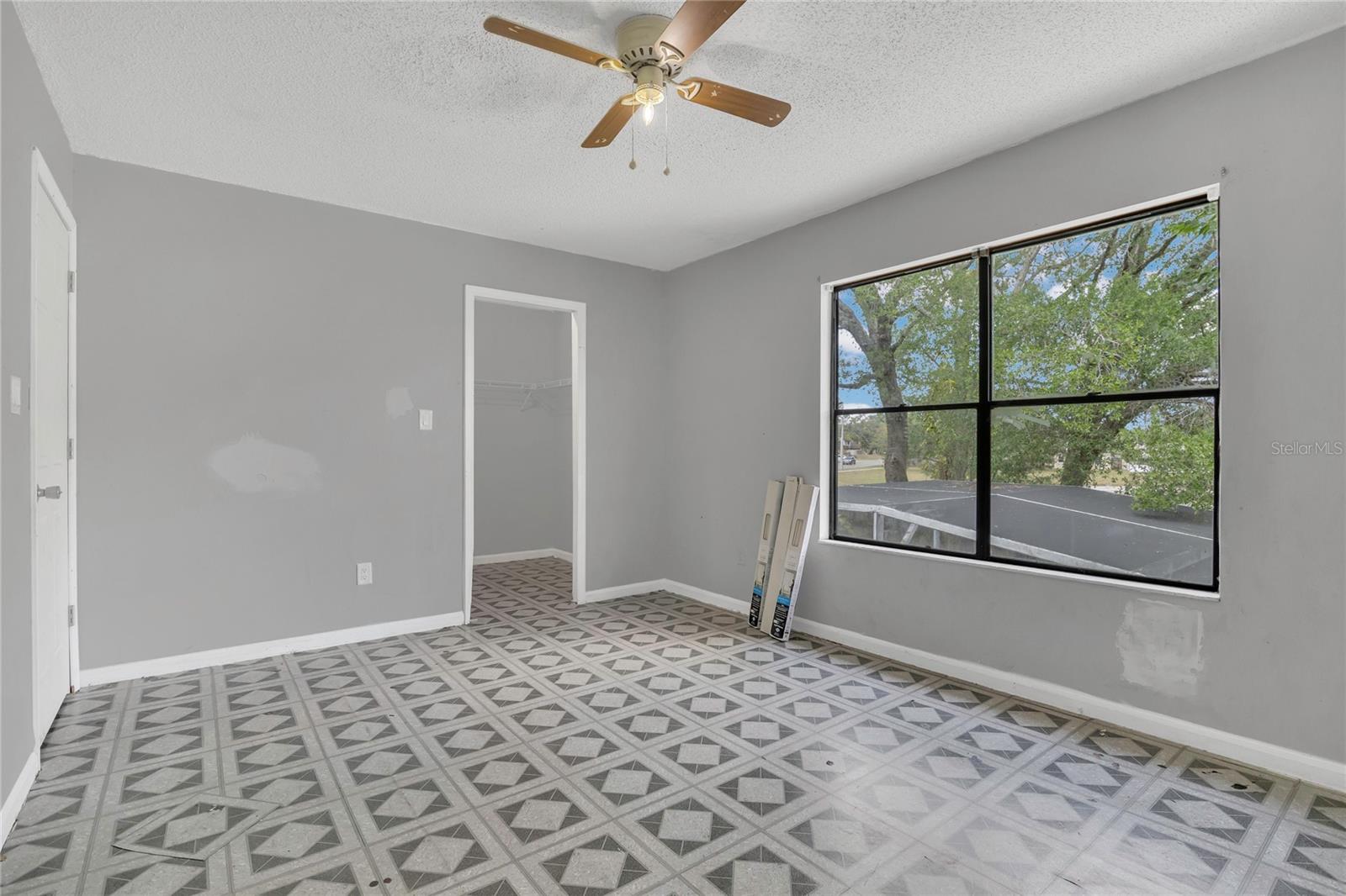 Image 15 of 29 For 4226 Cloverleaf Place