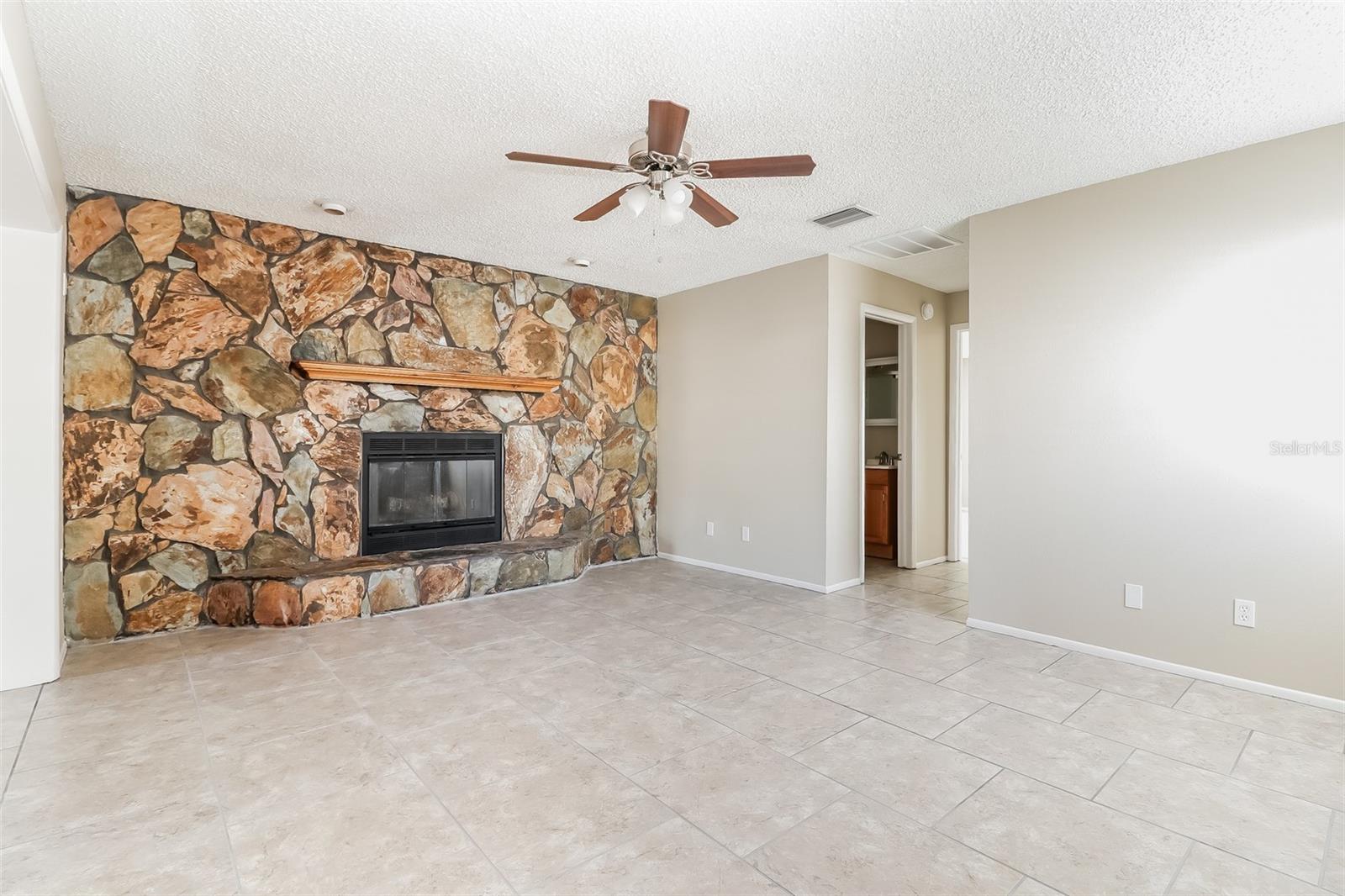Image 4 of 15 For 10302 Palm Lake Boulevard