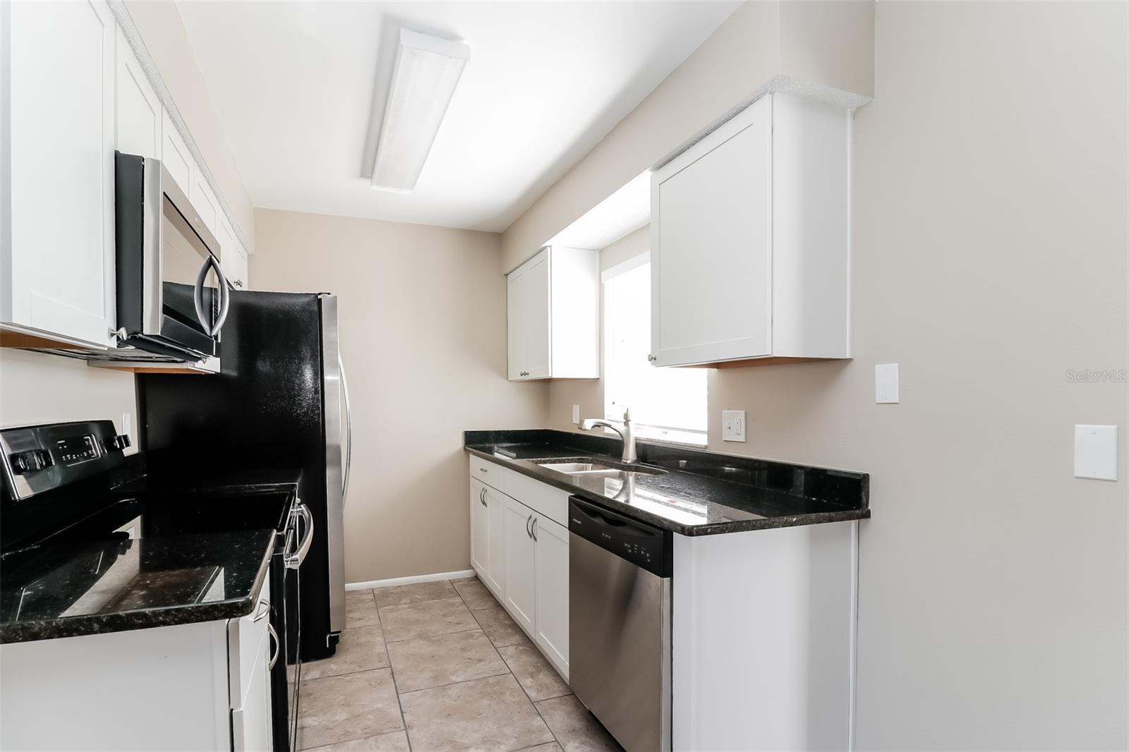 Image 8 of 15 For 10302 Palm Lake Boulevard