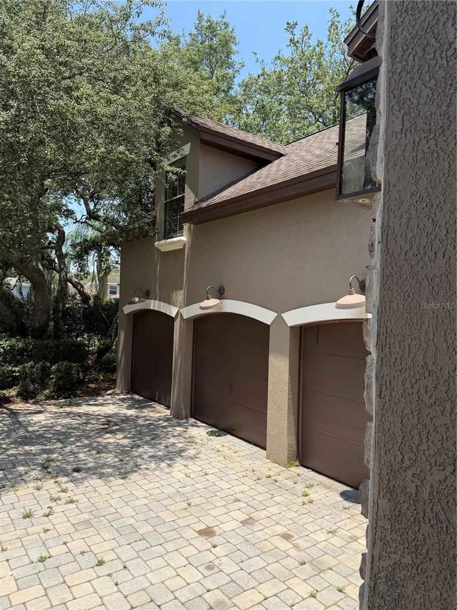 Listing photo id 0 for 708 Palenci Court