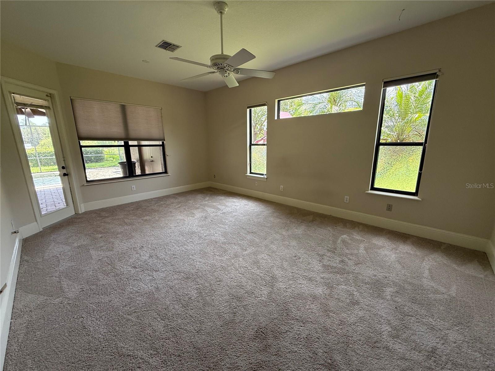 Listing photo id 23 for 708 Palenci Court