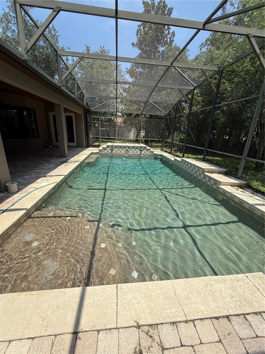 Listing photo id 47 for 708 Palenci Court