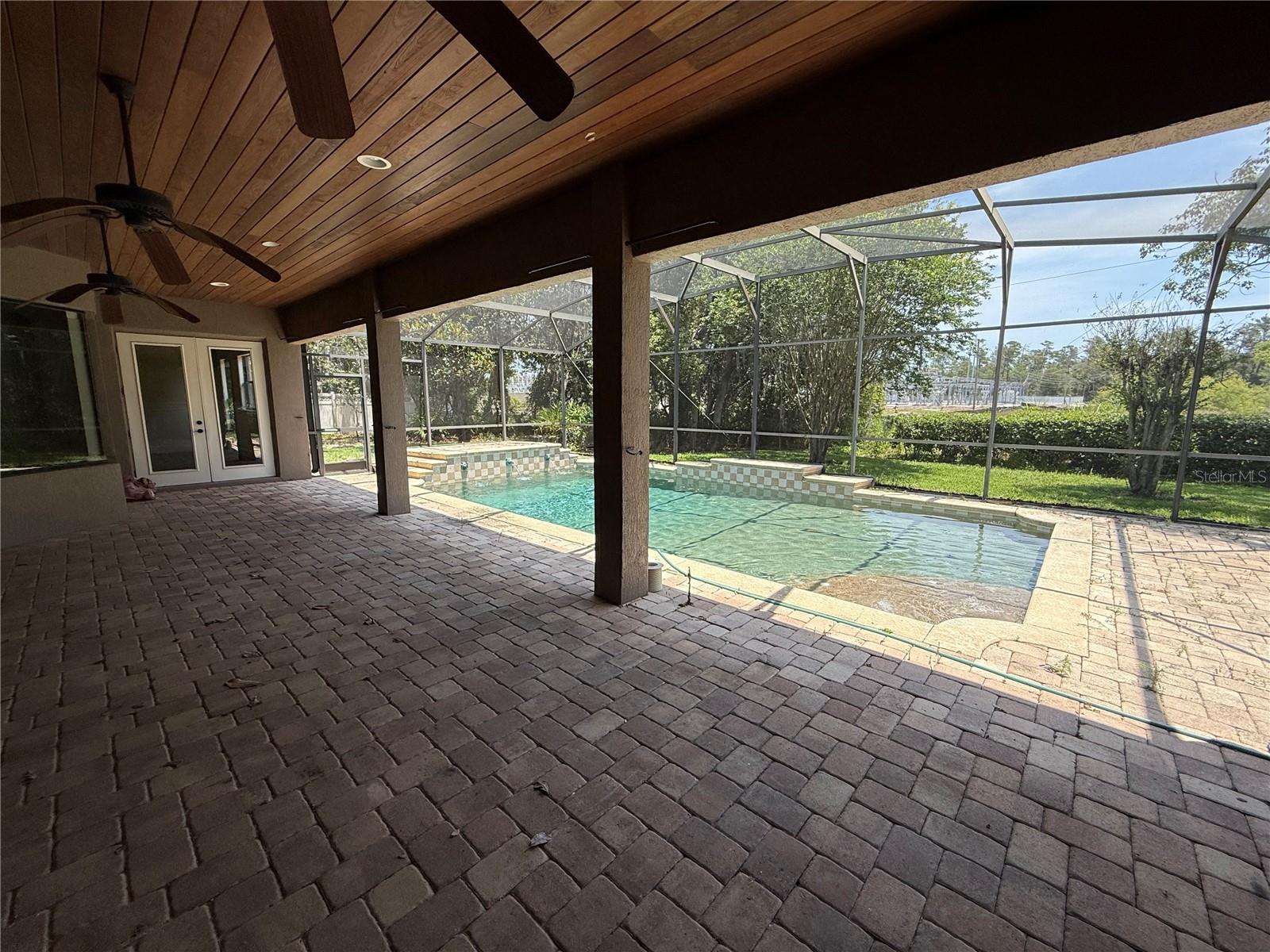 Listing photo id 49 for 708 Palenci Court