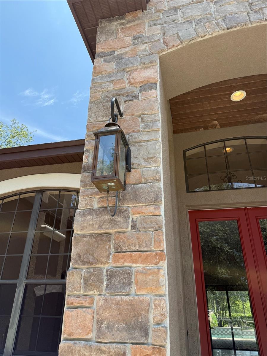 Listing photo id 52 for 708 Palenci Court
