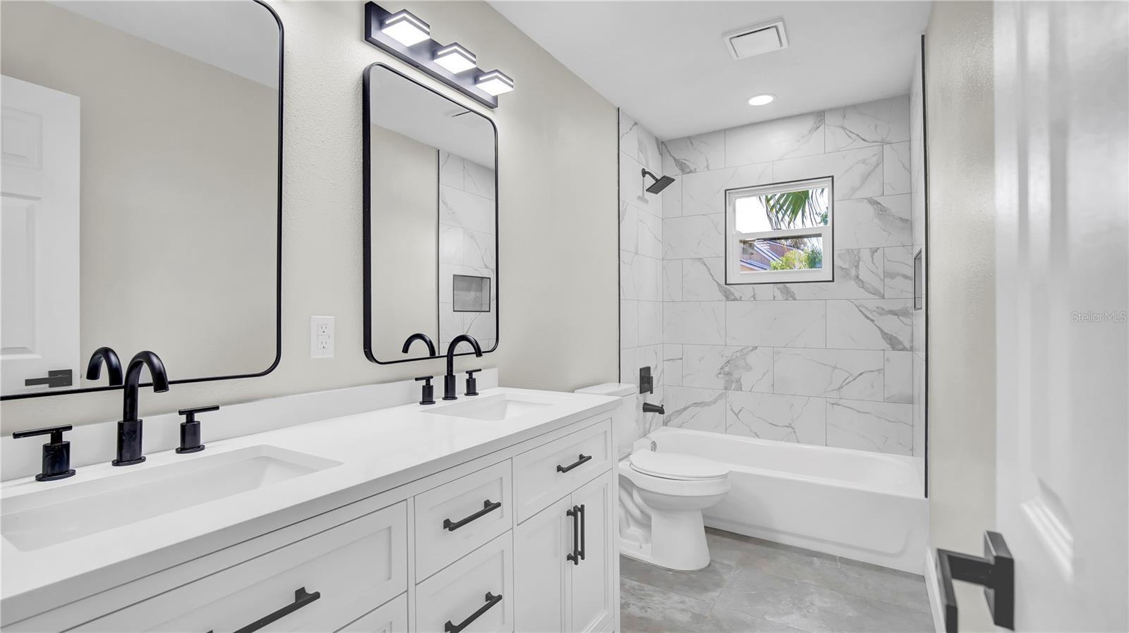 Image 17 of 28 For 1458 Heather Way