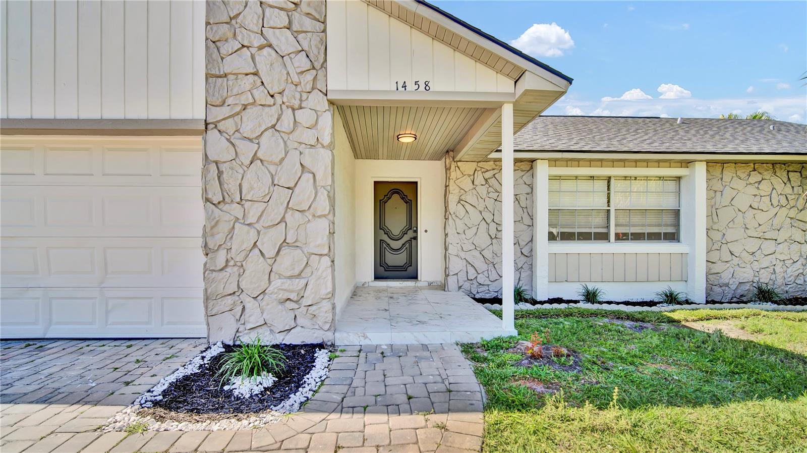 Image 2 of 28 For 1458 Heather Way