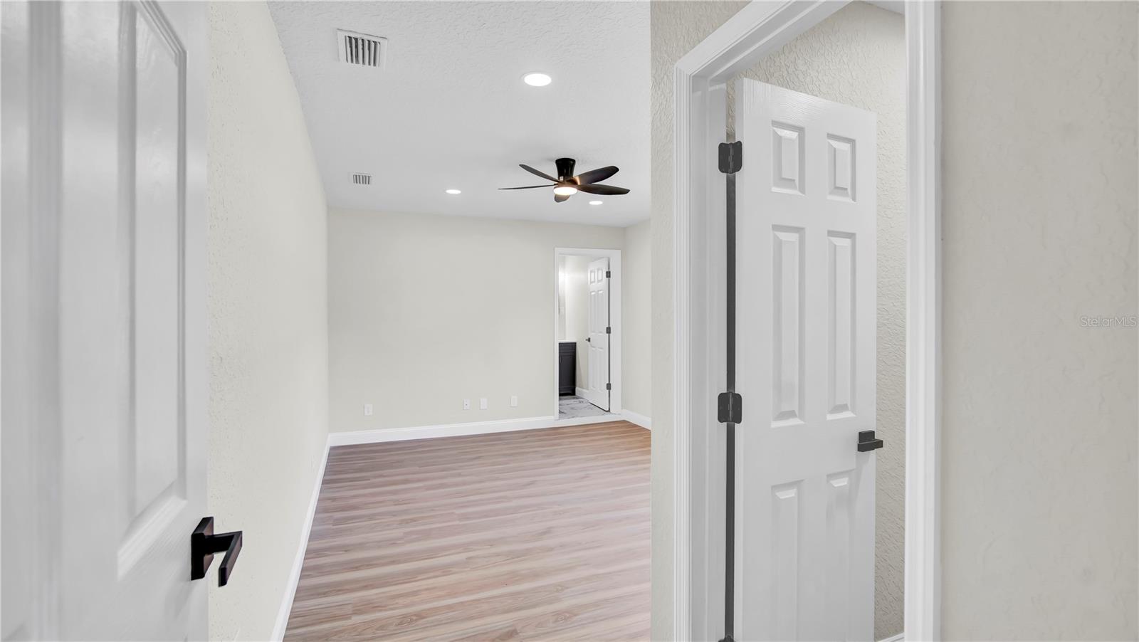 Image 8 of 28 For 1458 Heather Way