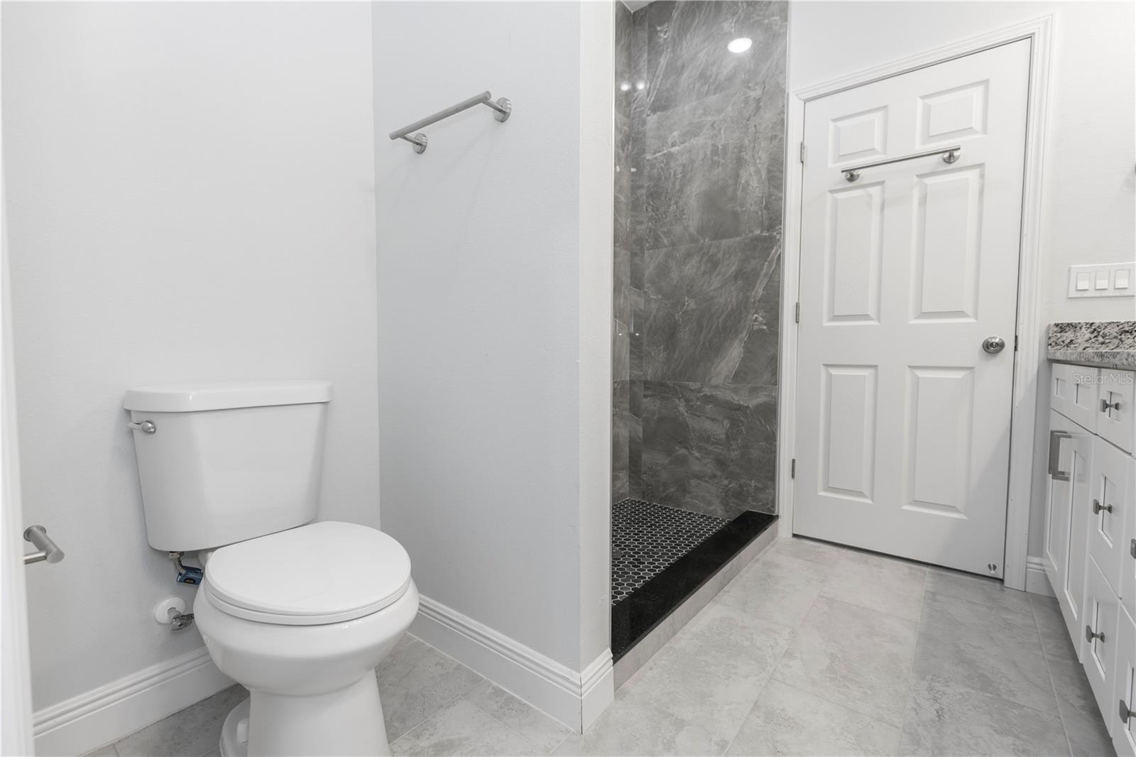 Image 11 of 21 For 354 Southern Charm Drive