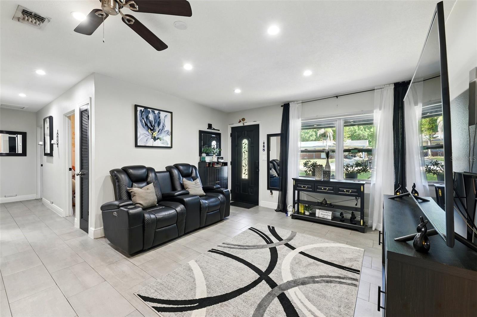Image 3 of 24 For 810 Little Wekiwa Drive