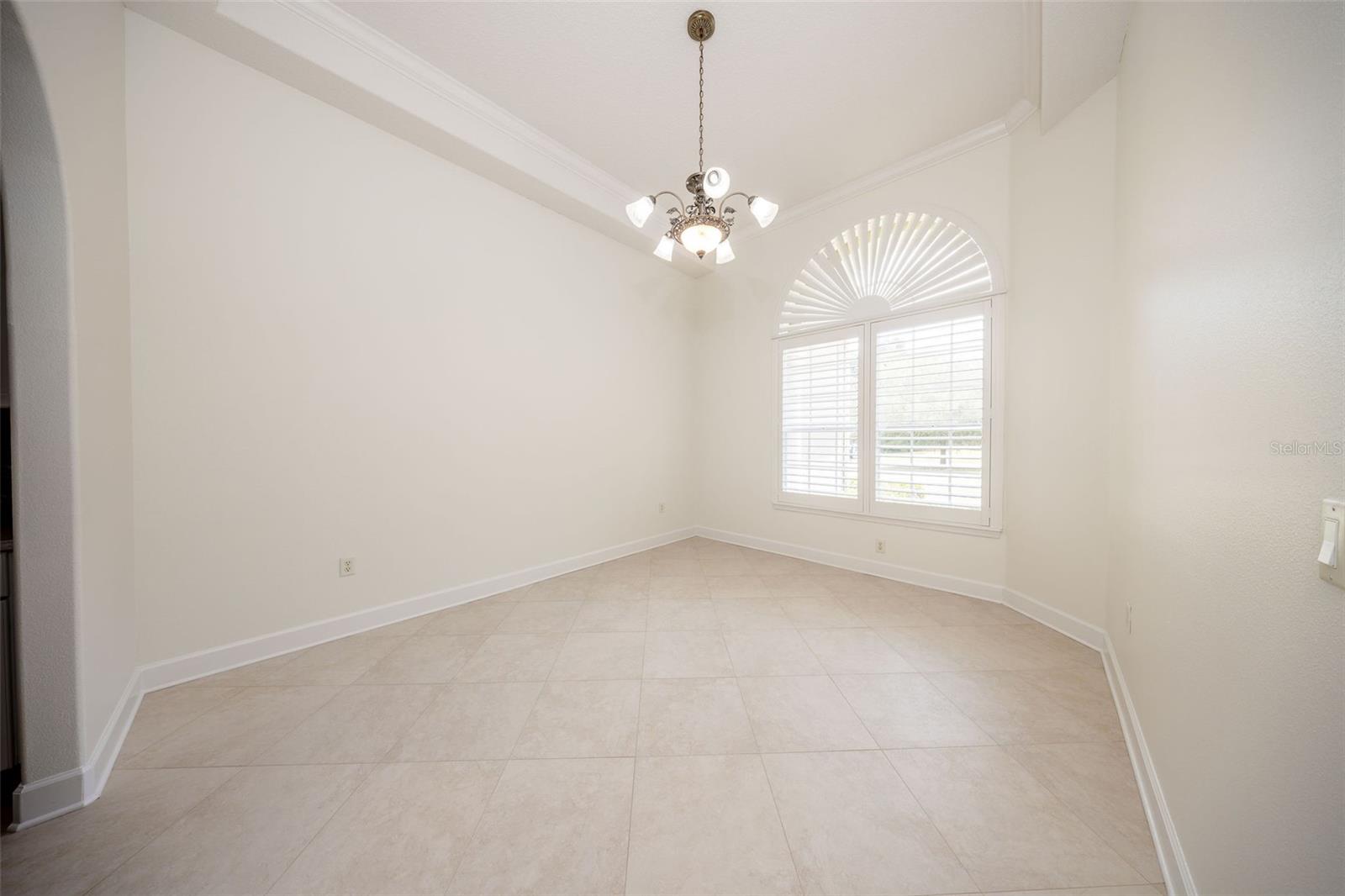 Image 12 of 48 For 878 Cardinal Pointe Cove
