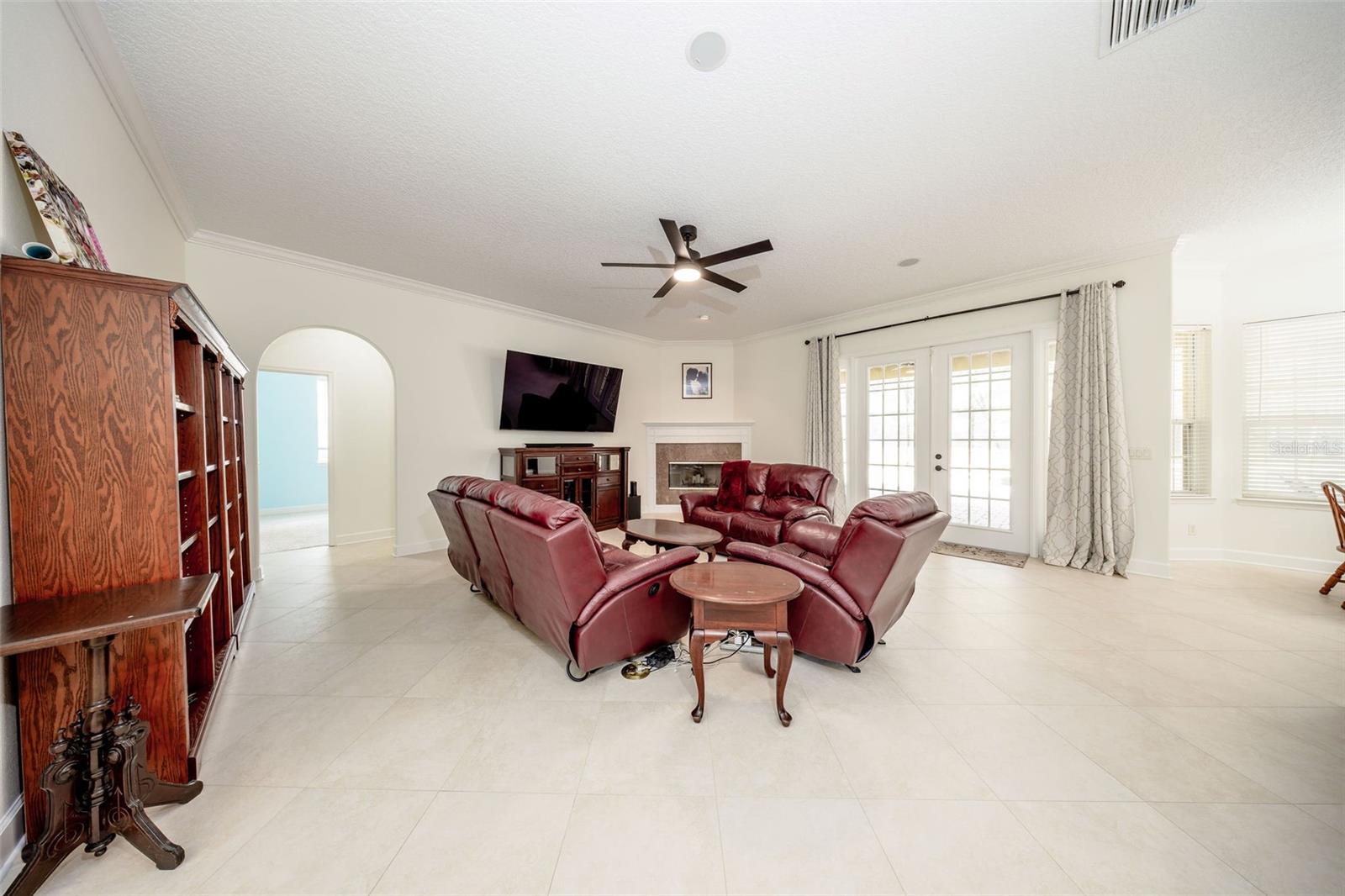 Image 18 of 48 For 878 Cardinal Pointe Cove