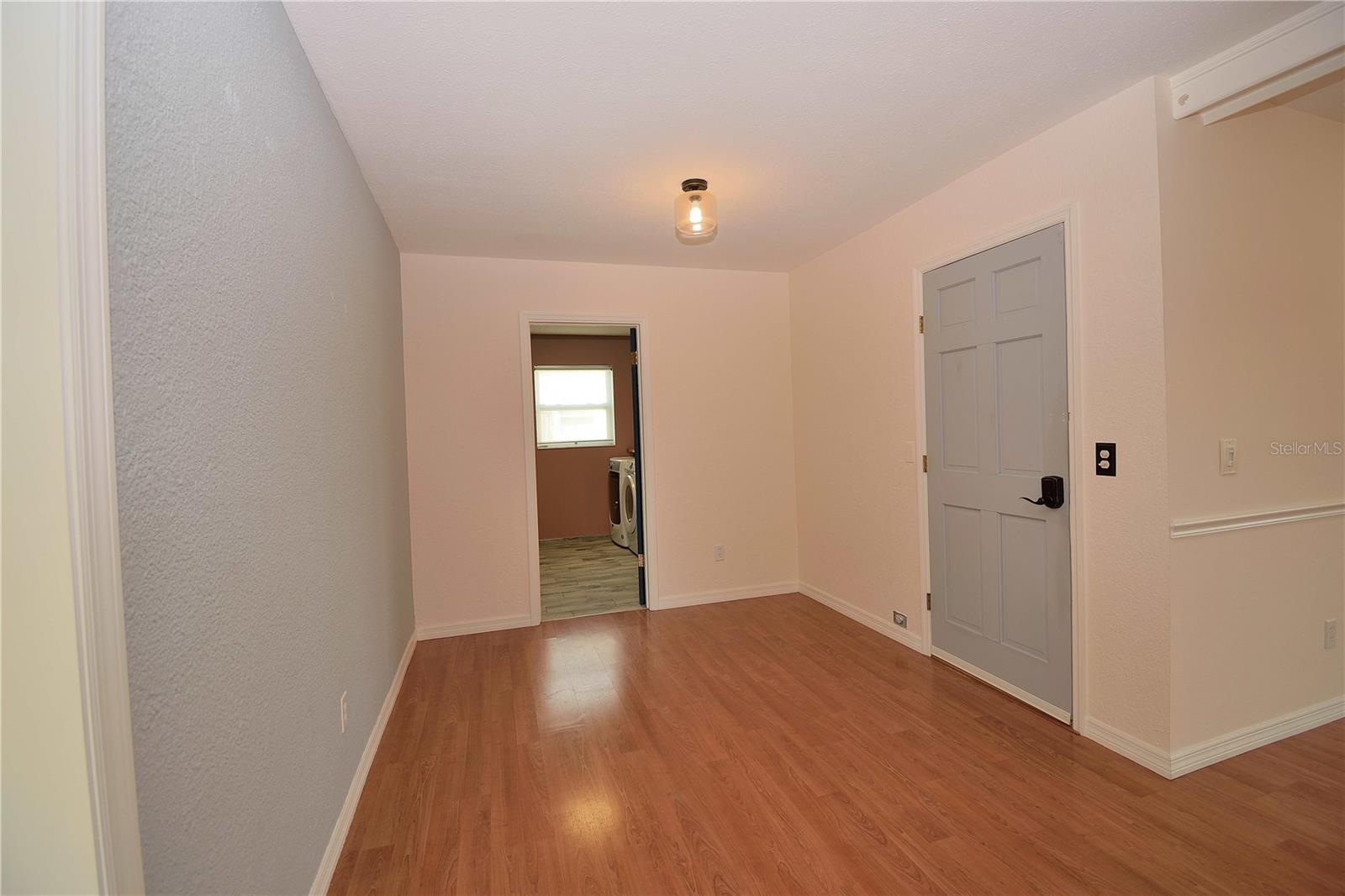 Image 5 of 22 For 1445 Lester Court