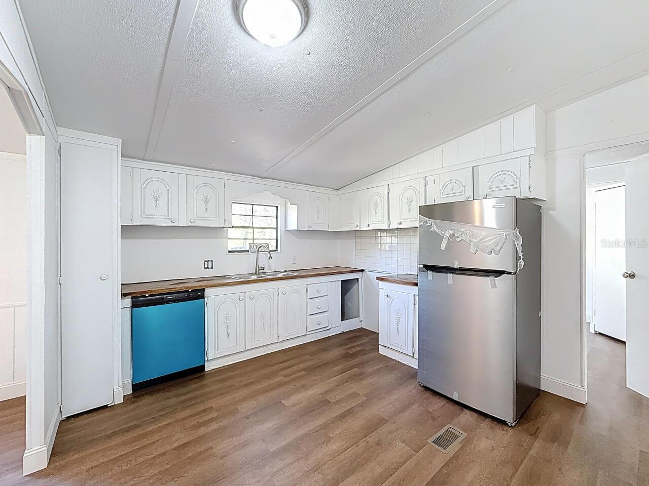Image 8 of 20 For 7951 120th Avenue