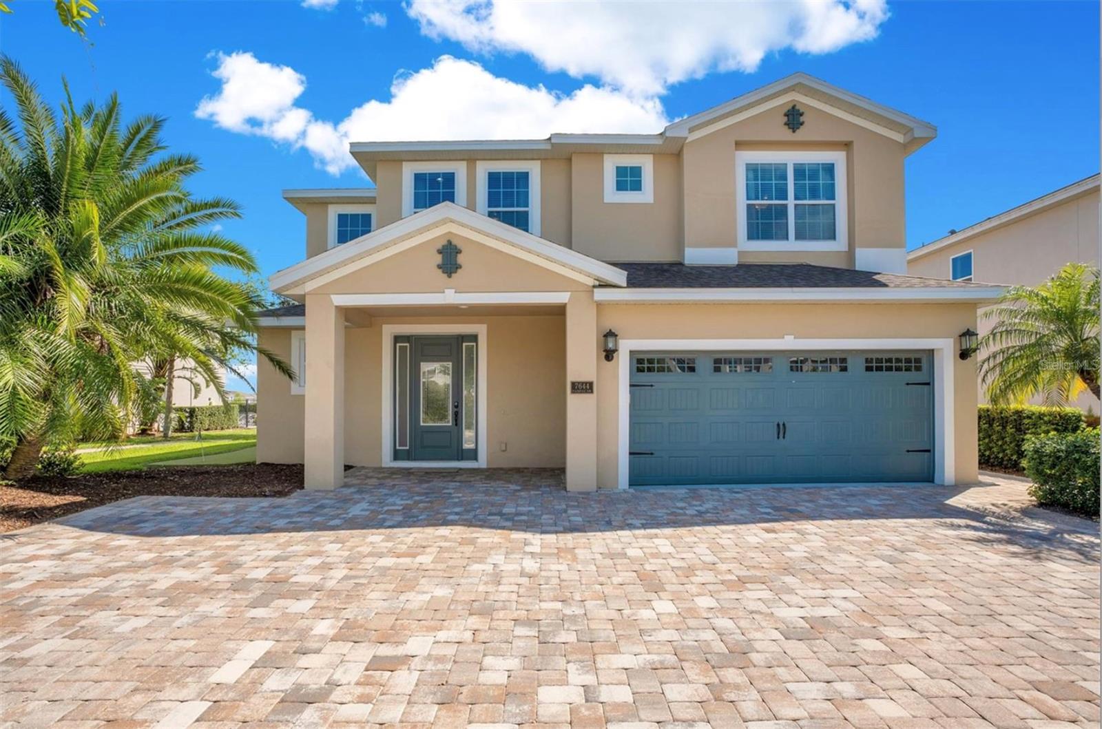 Image 4 of 71 For 7644 Fairfax Drive