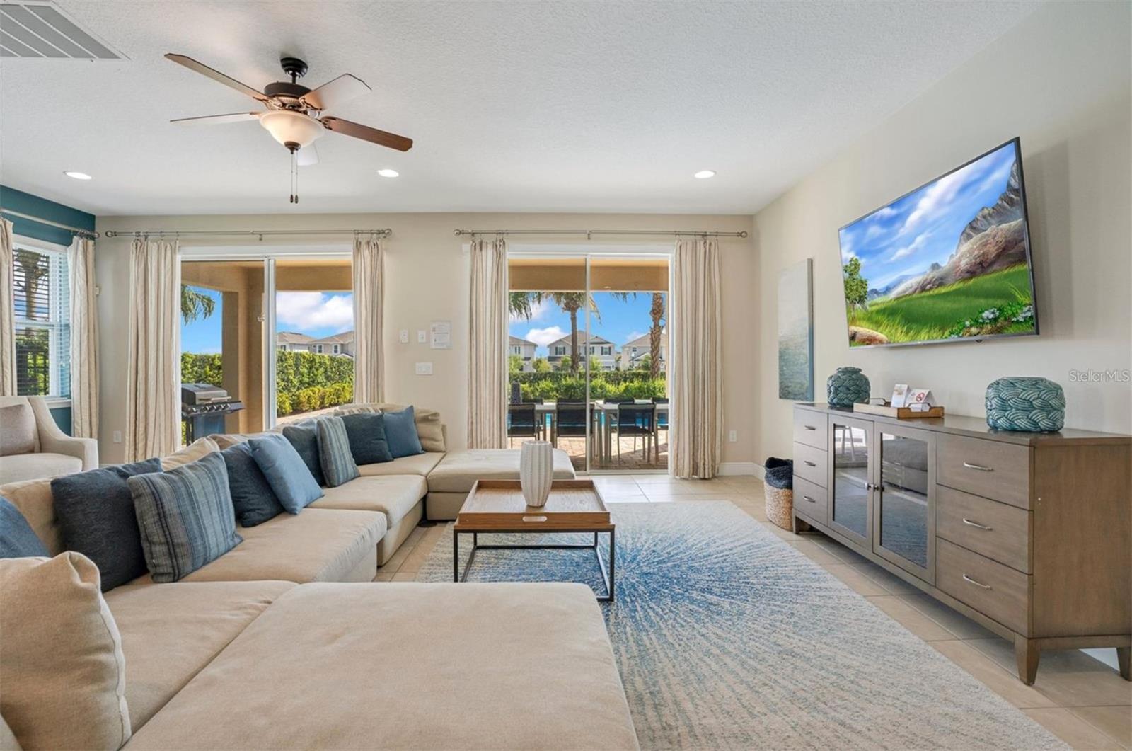 Image 9 of 71 For 7644 Fairfax Drive