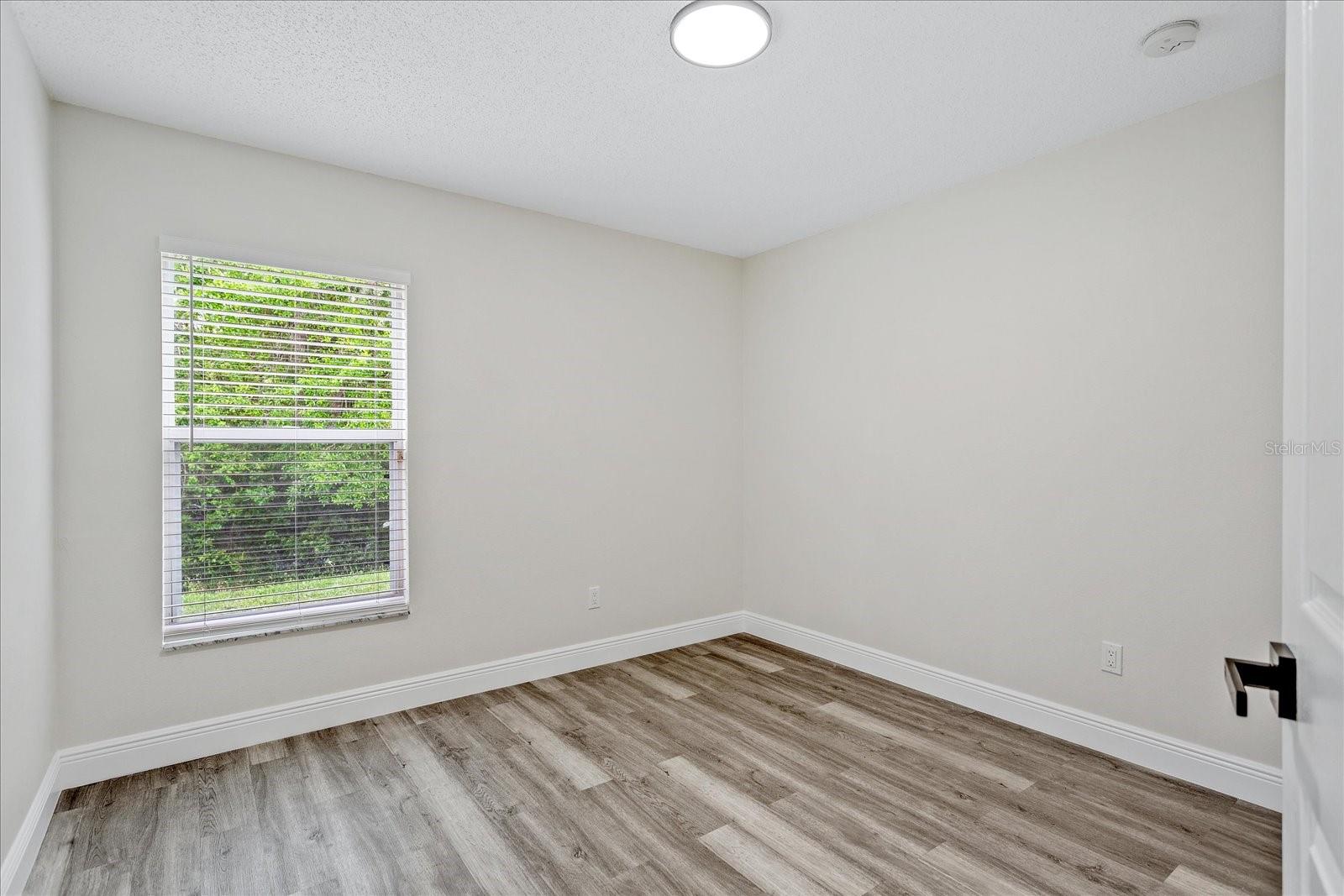 Image 11 of 15 For 689 Palmera Street