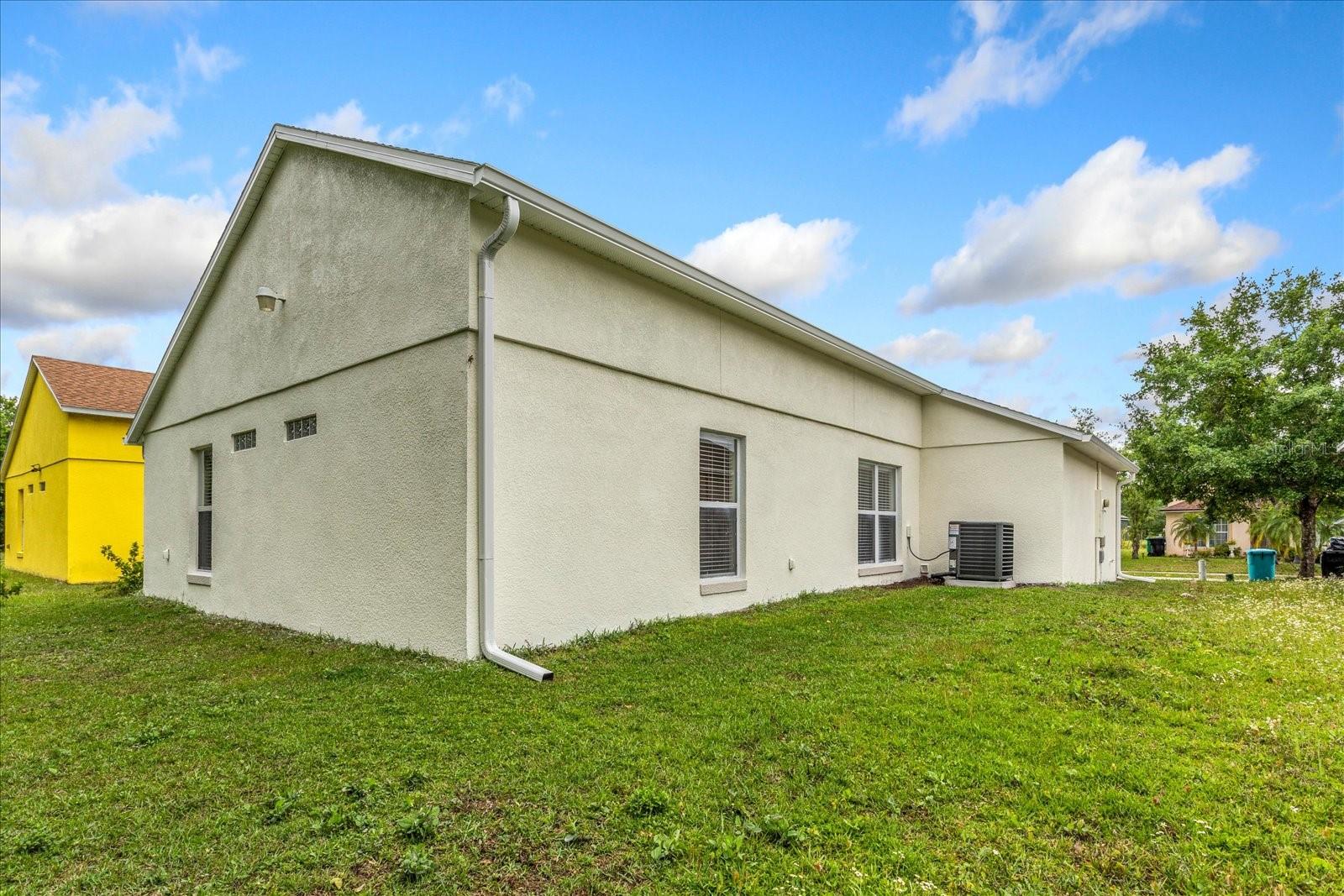 Image 15 of 15 For 689 Palmera Street