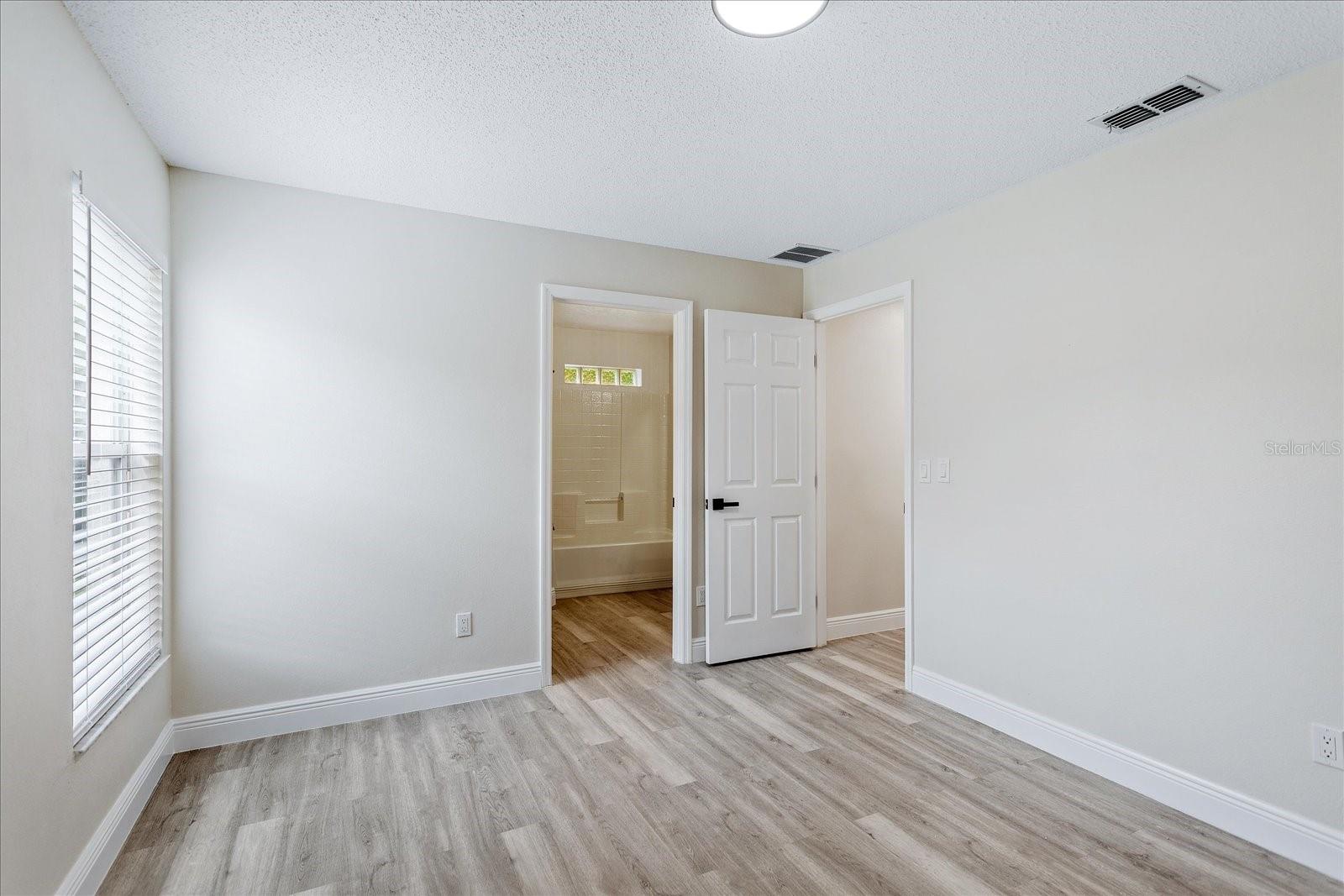 Image 9 of 15 For 689 Palmera Street