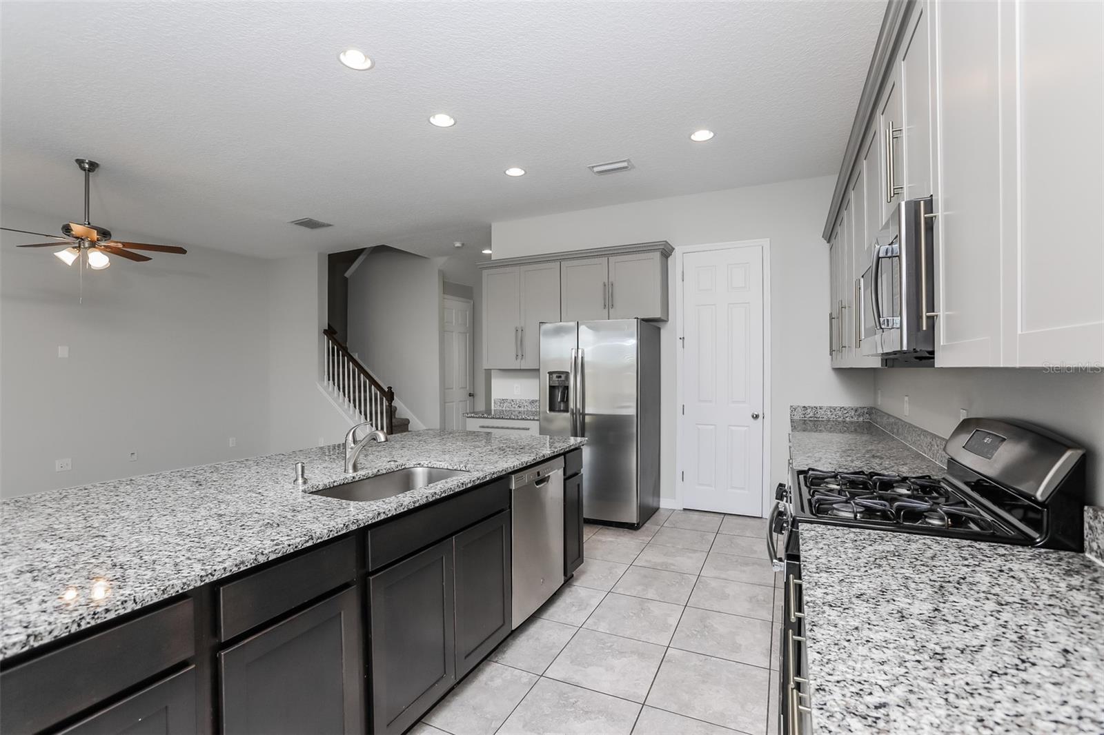 Image 13 of 15 For 800 Grand Hilltop Drive