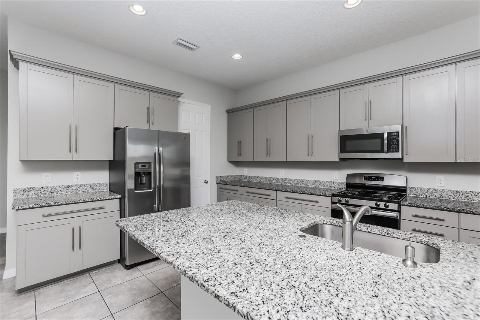 Image 5 of 15 For 800 Grand Hilltop Drive