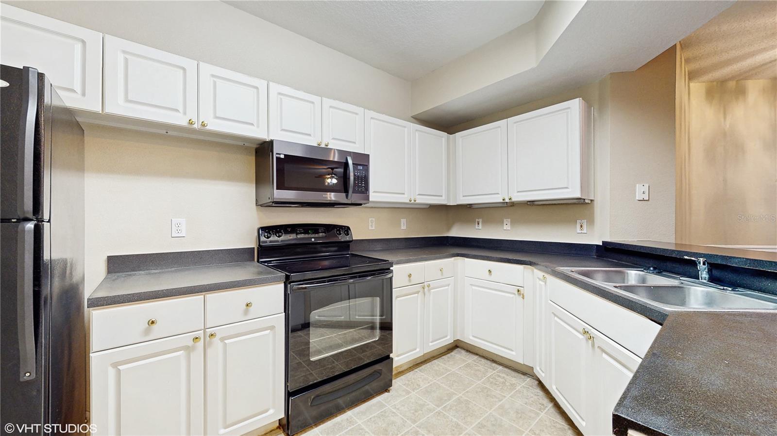 Image 9 of 25 For 5512 Metrowest Boulevard 203