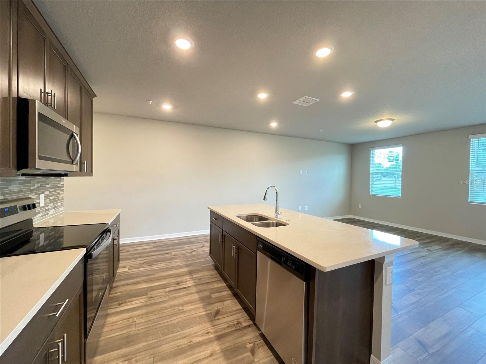 Image 6 of 26 For 2475 Sweet Viburnum Way