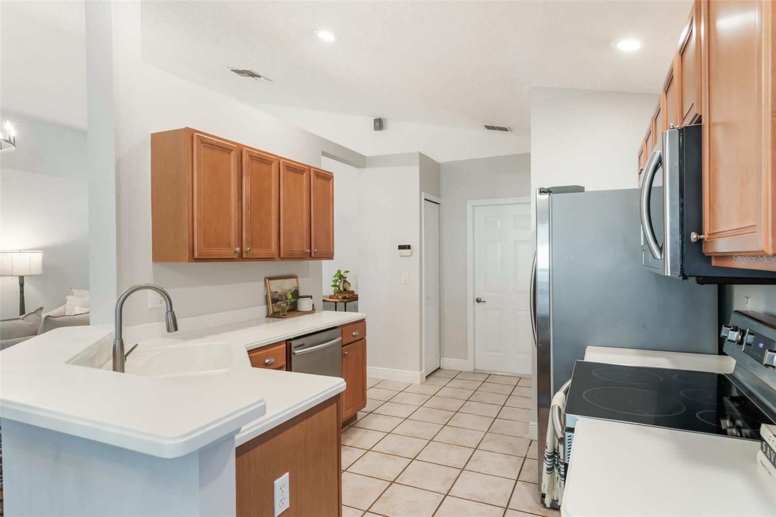 Image 11 of 42 For 17410 Woodfair Drive