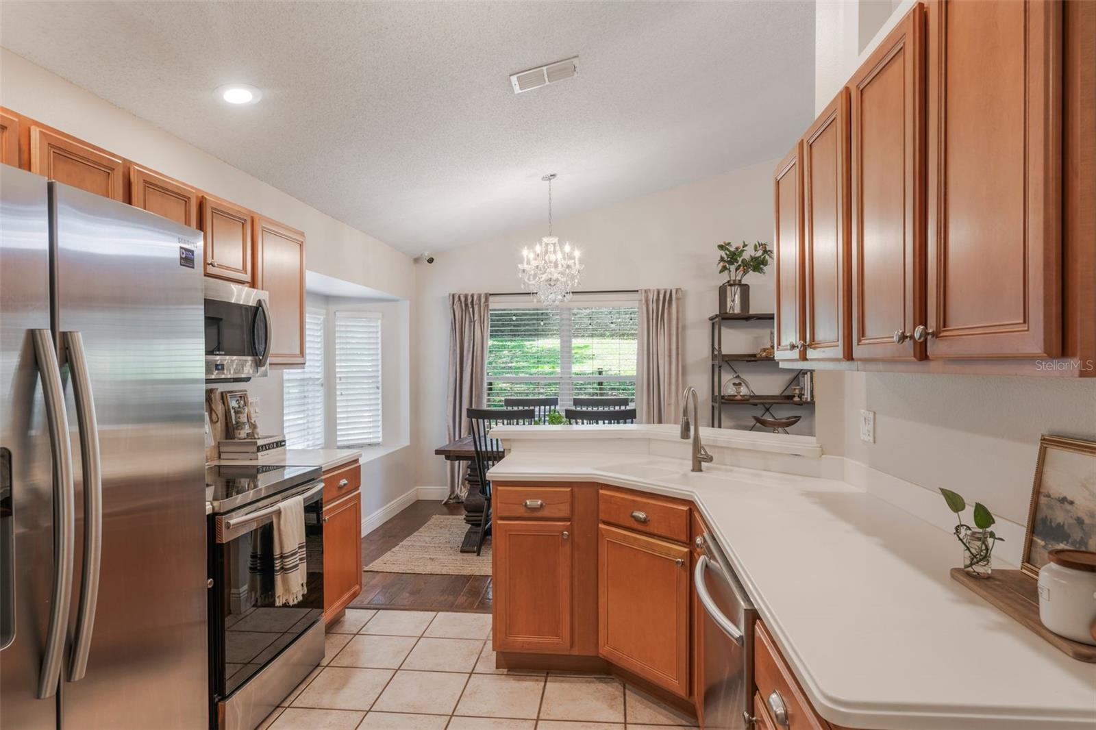 Image 12 of 42 For 17410 Woodfair Drive
