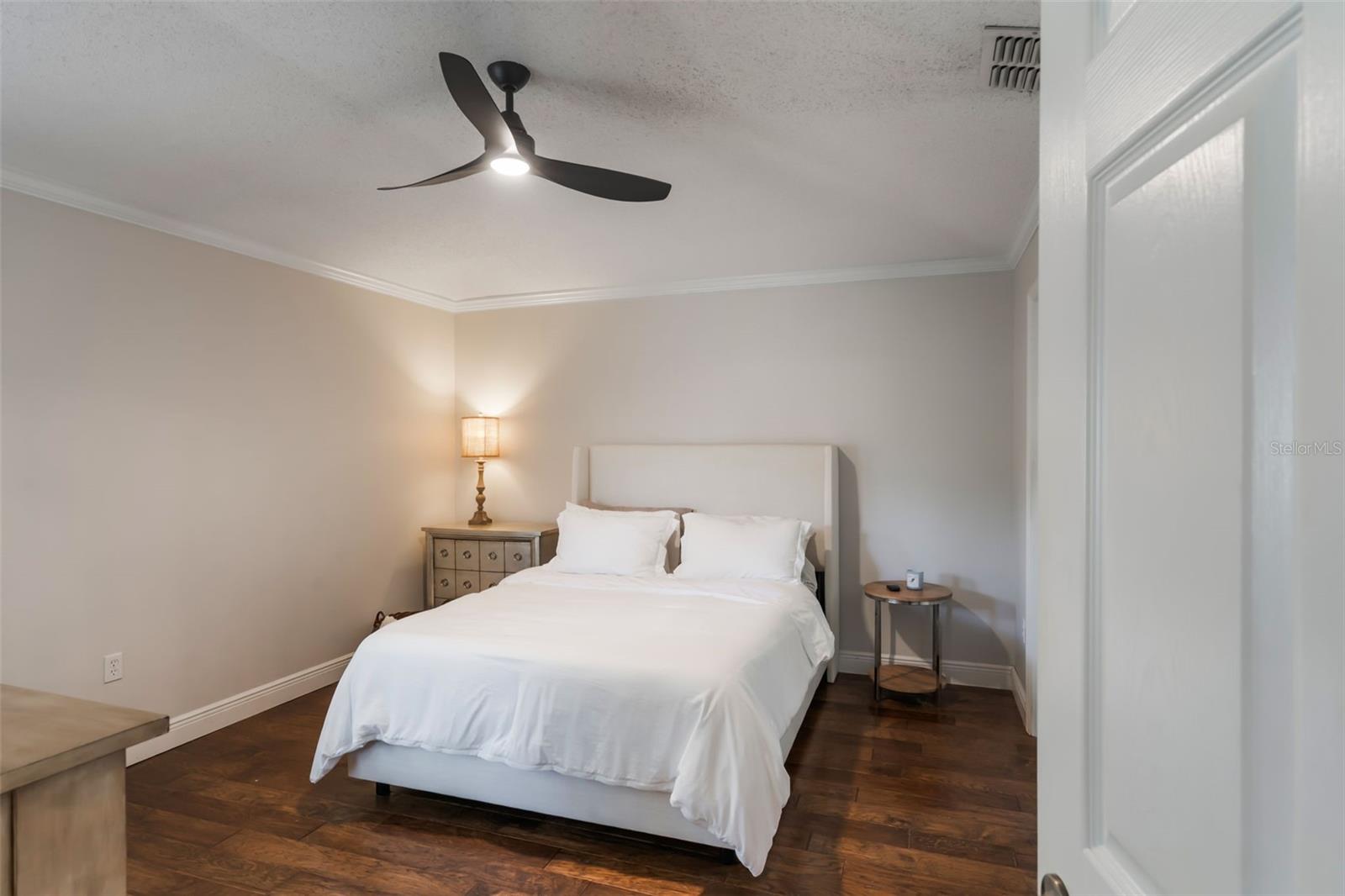 Image 15 of 42 For 17410 Woodfair Drive