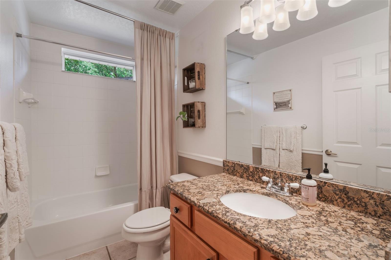 Image 22 of 42 For 17410 Woodfair Drive