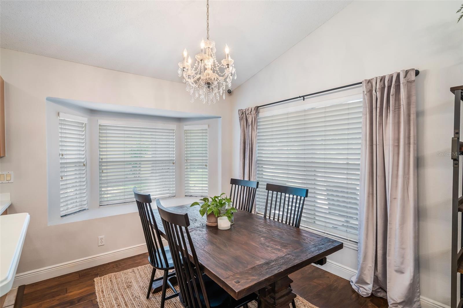 Image 9 of 42 For 17410 Woodfair Drive
