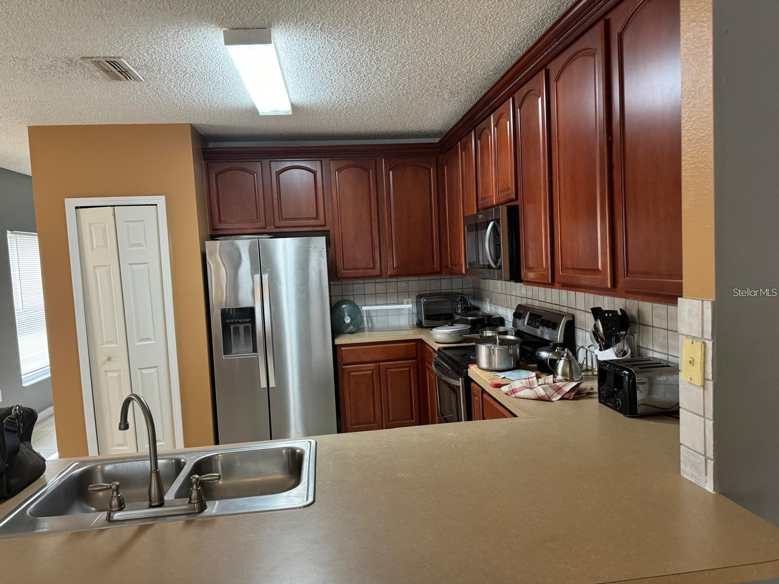 Image 2 of 5 For 1403 Kissimmee Court