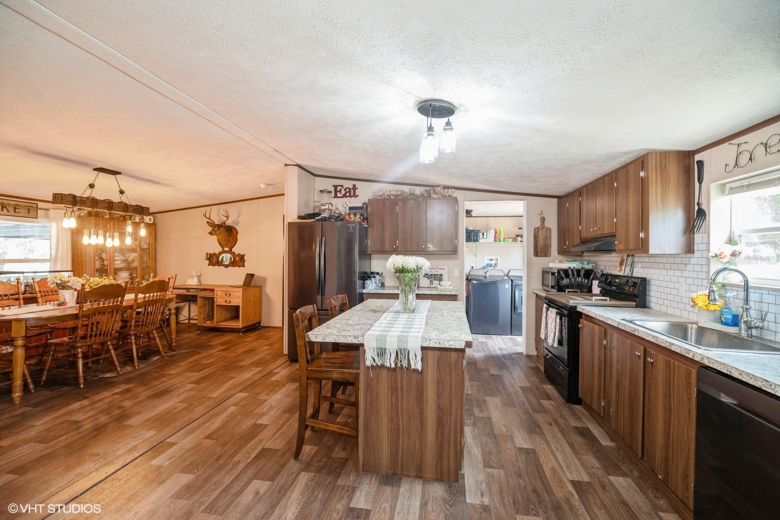 Image 9 of 25 For 8970 Atlas Drive