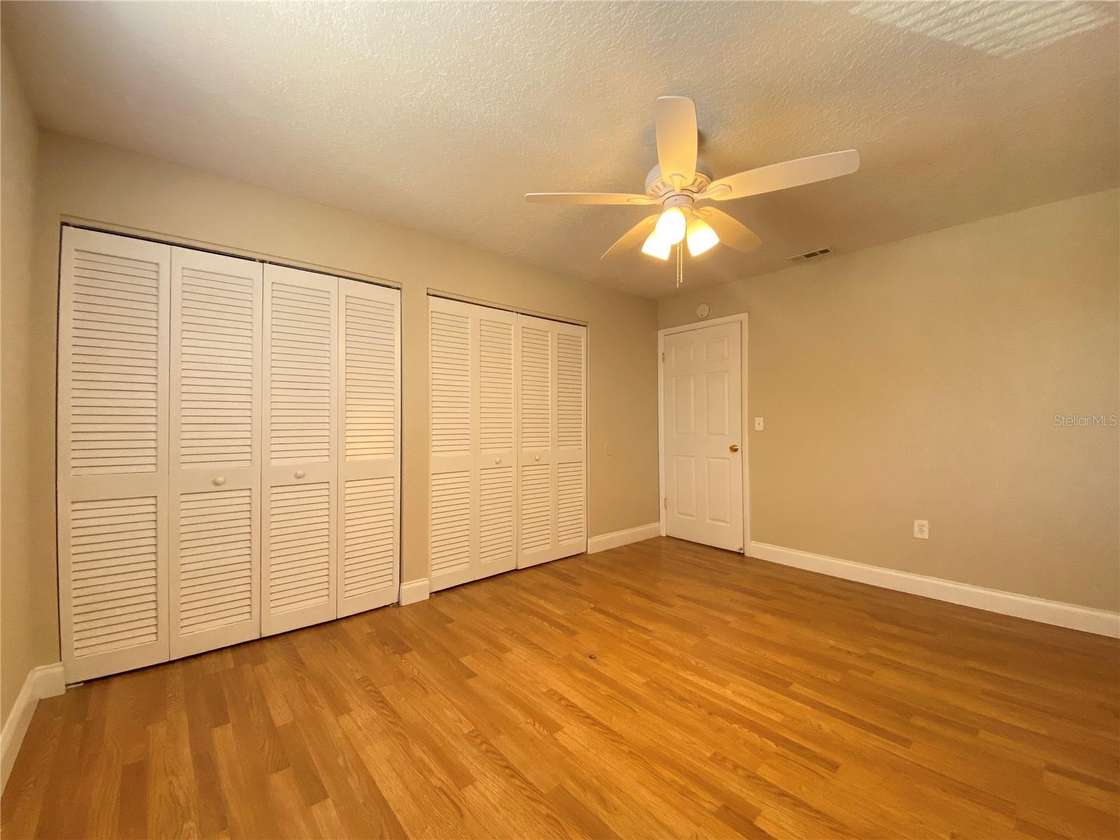 Image 11 of 14 For 412 Banyon Tree Circle 202