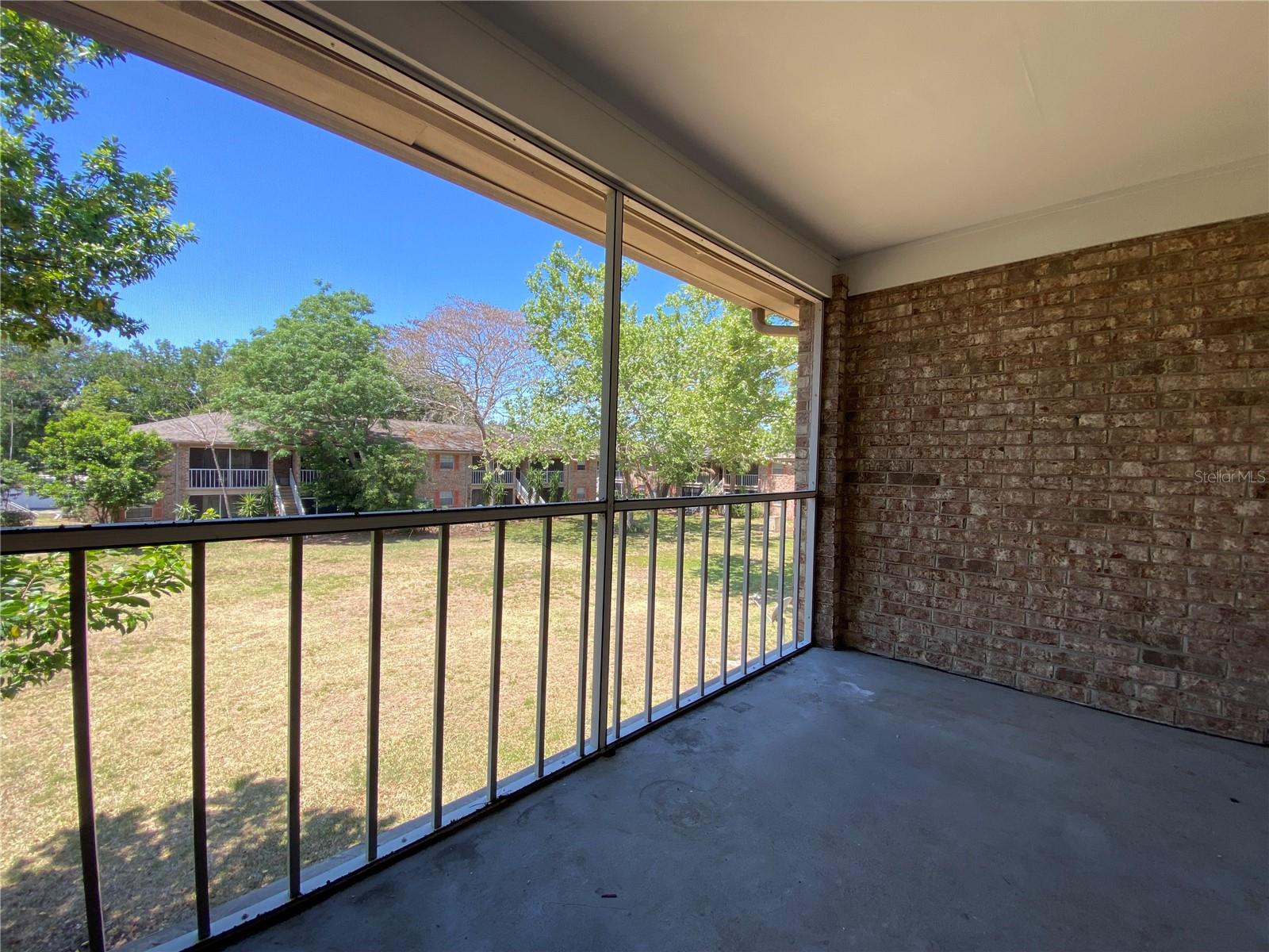Image 14 of 14 For 412 Banyon Tree Circle 202