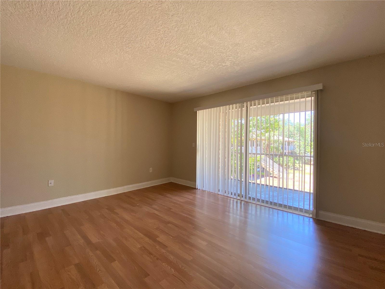 Image 3 of 14 For 412 Banyon Tree Circle 202