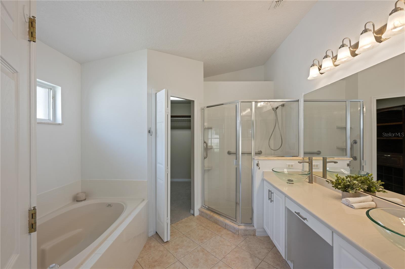 Image 16 of 37 For 1438 Portmoor Way