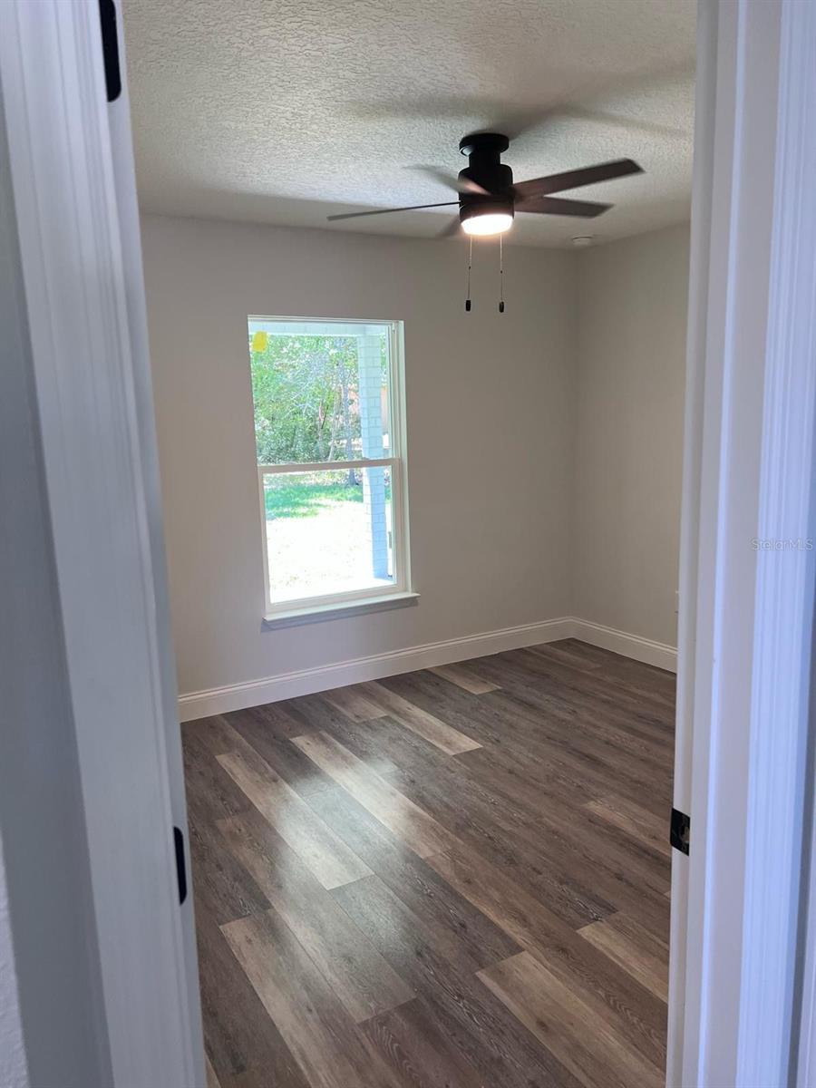 Image 4 of 18 For 2955 Hampshire Boulevard