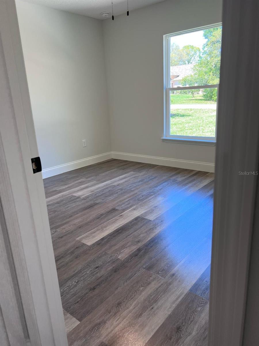 Image 9 of 18 For 2955 Hampshire Boulevard
