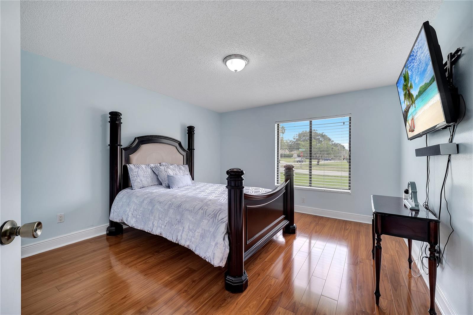 Image 15 of 66 For 819 Haulover Drive