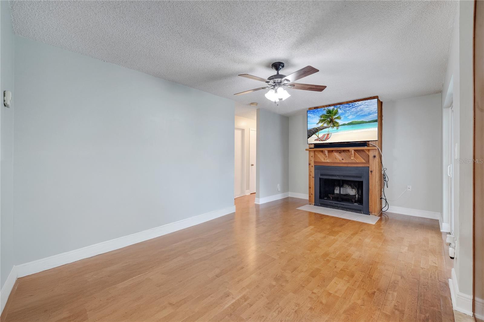Image 26 of 66 For 819 Haulover Drive