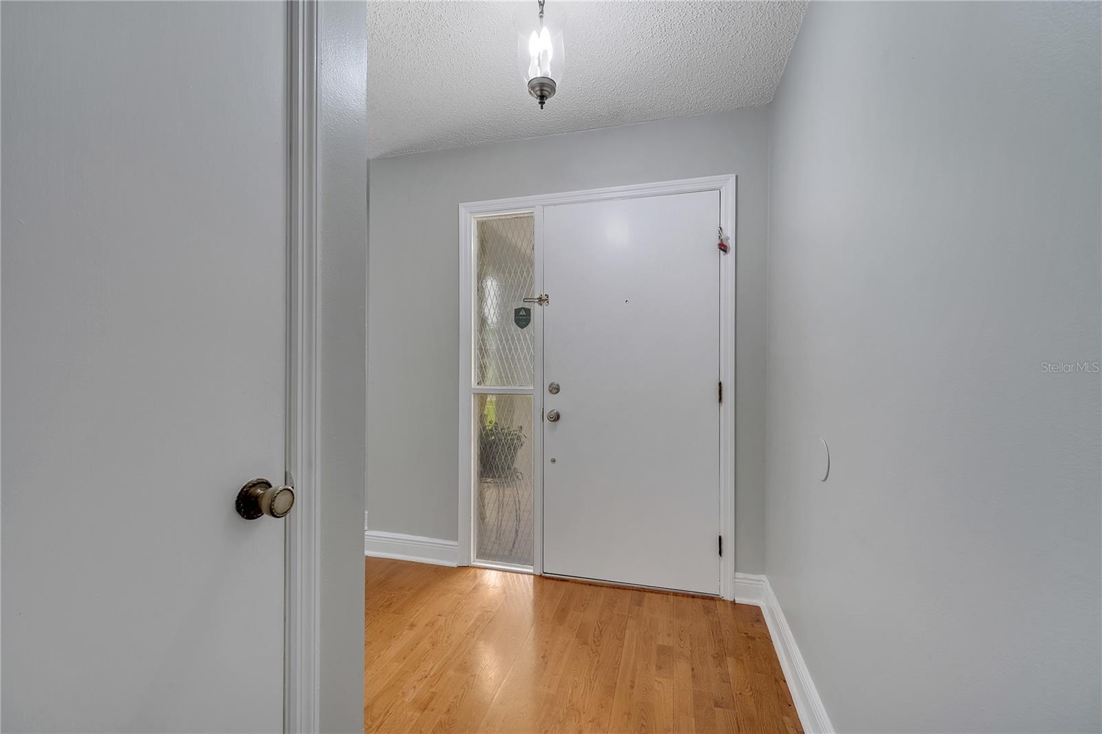 Image 8 of 66 For 819 Haulover Drive