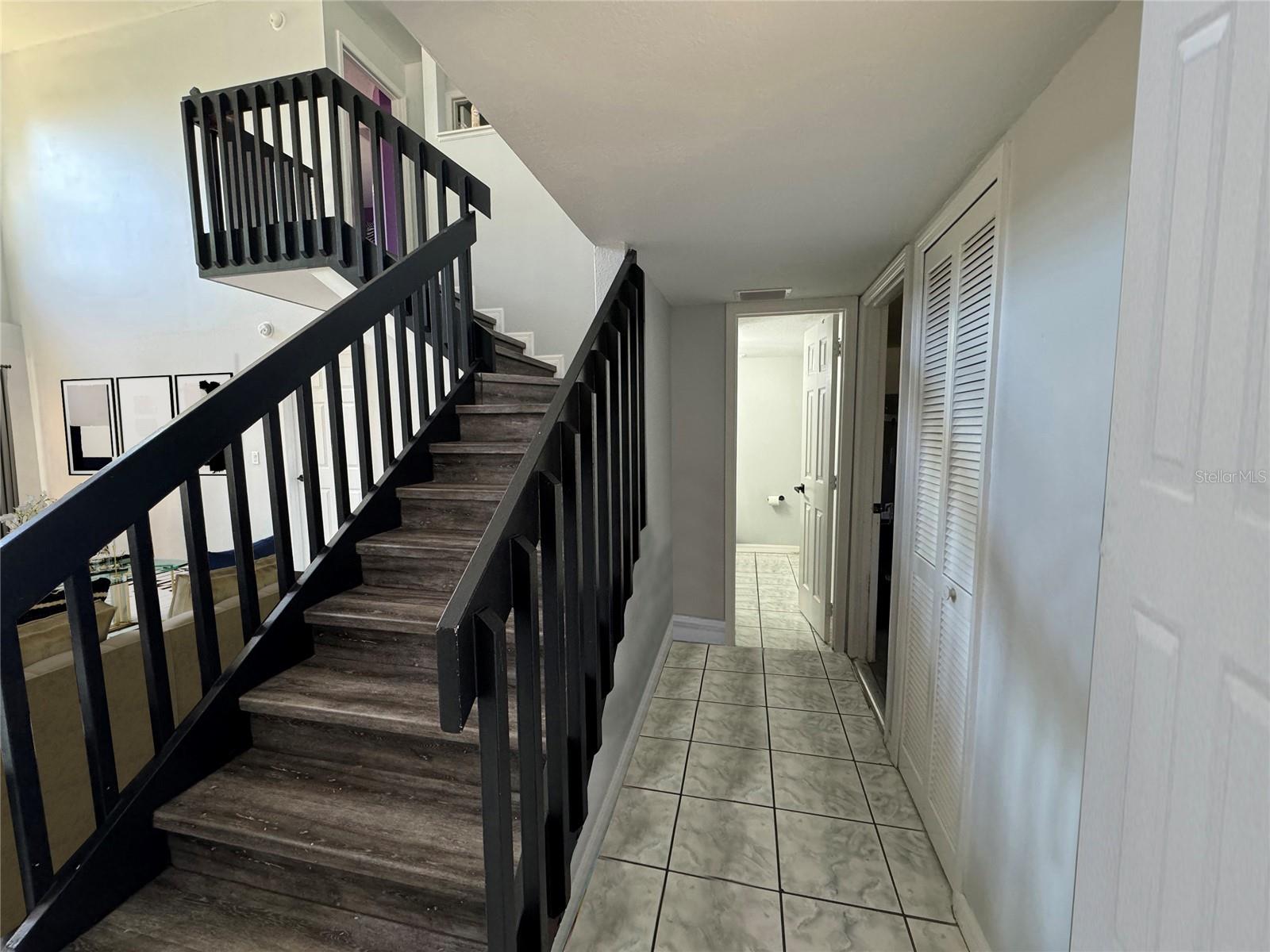 Image 3 of 18 For 571 Finch Court