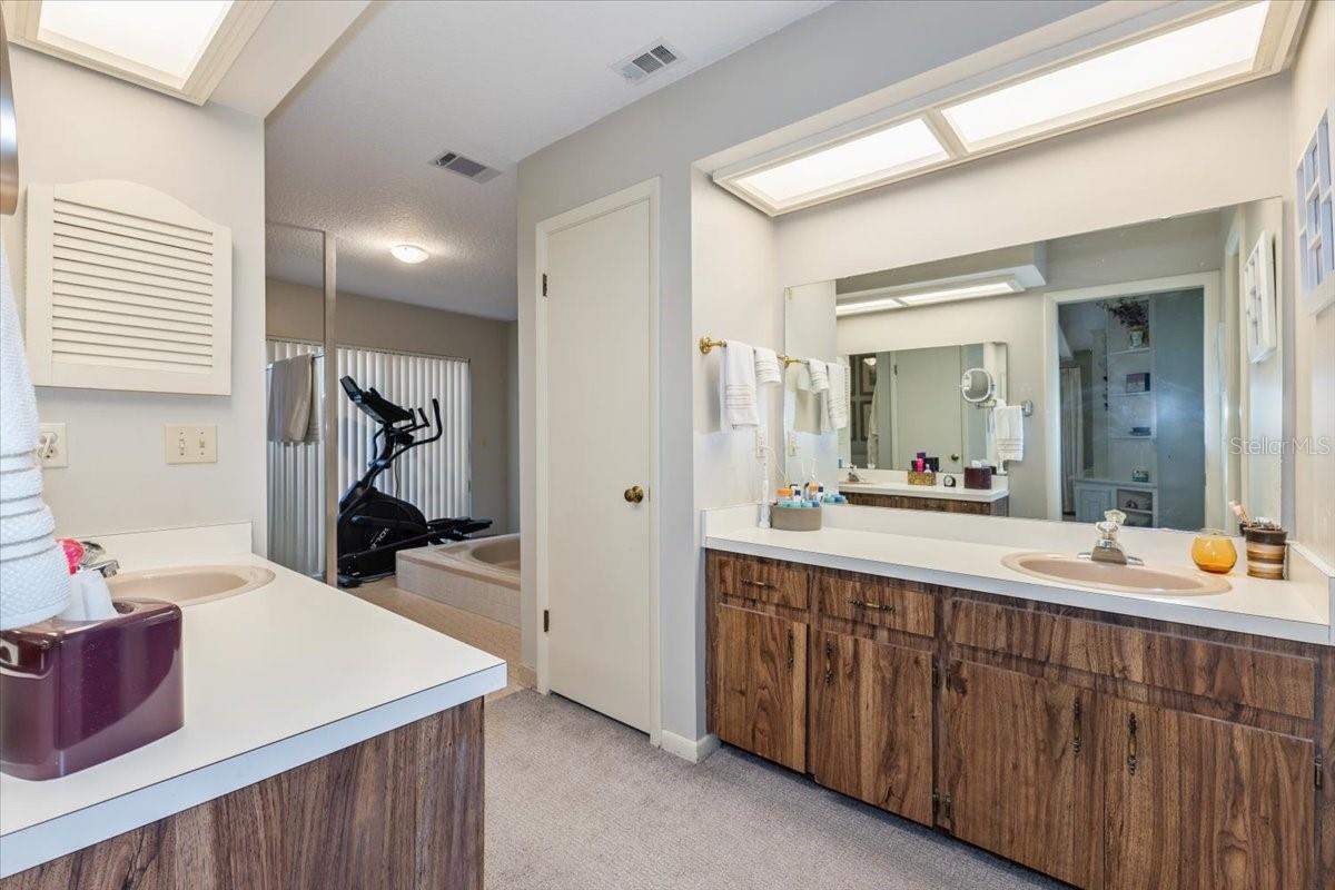 Image 21 of 73 For 6054 Tarawood Drive