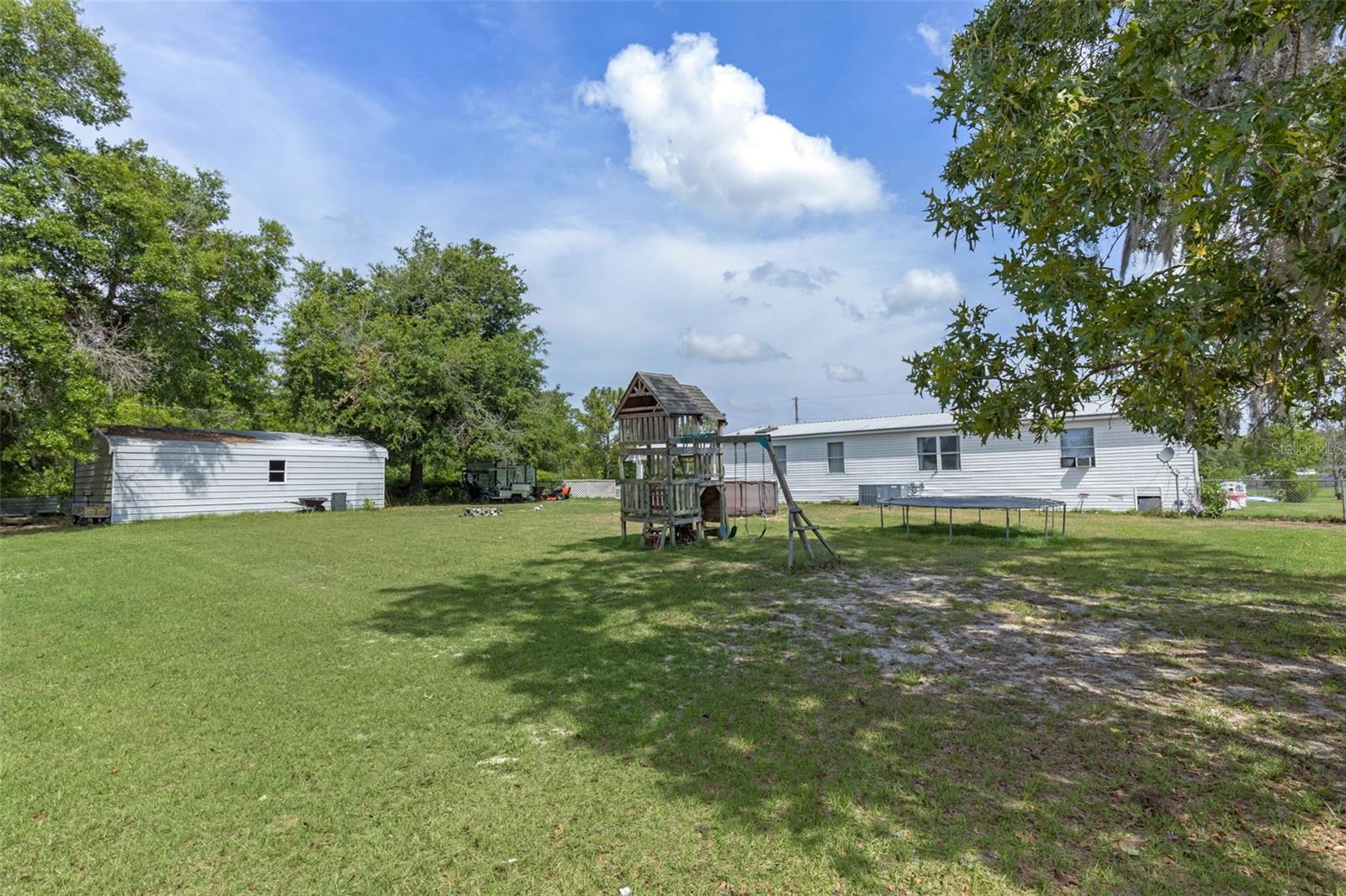 Image 15 of 17 For 3870 47 Street