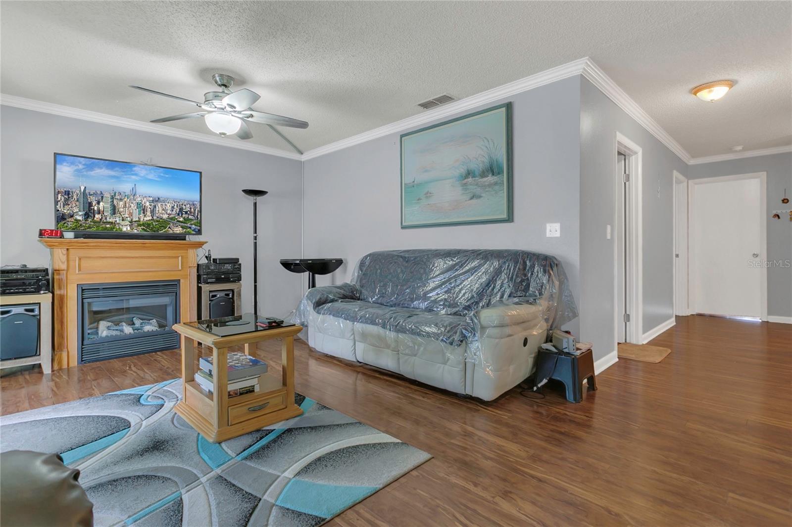 Image 12 of 32 For 516 Bahia Circle B