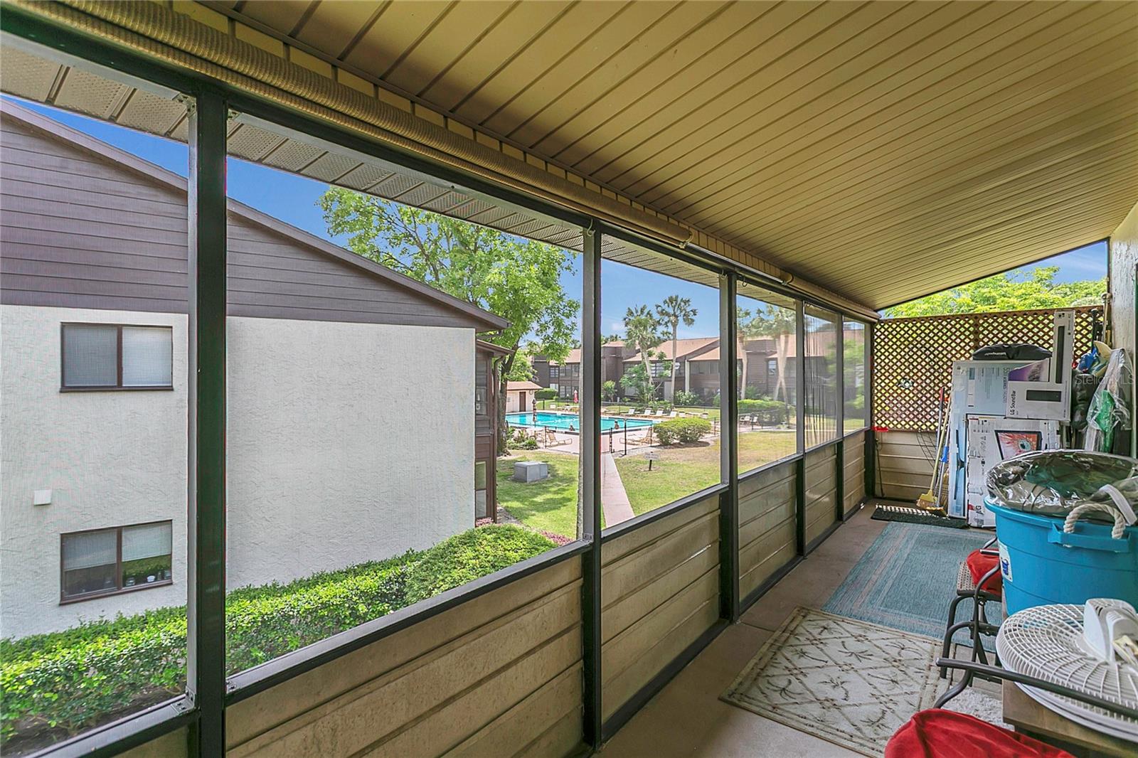 Image 20 of 32 For 516 Bahia Circle B
